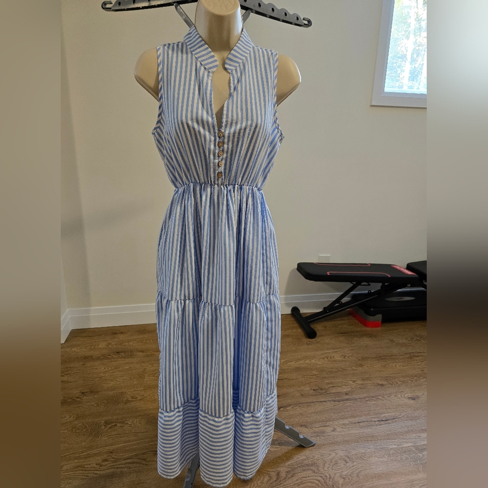 Chic Blue Striped Maxi Dress